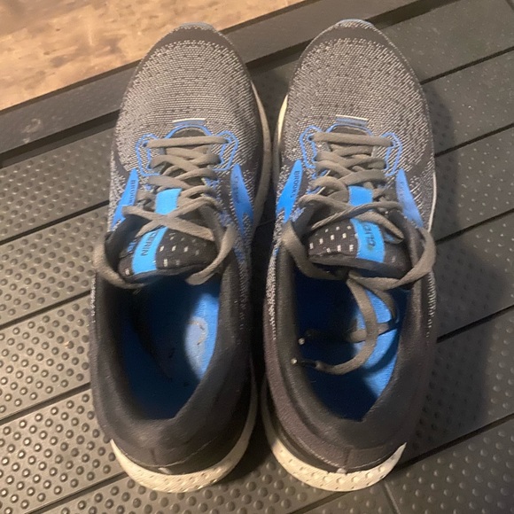 Brooks Glycerin 18 running shoes. - Picture 4 of 8